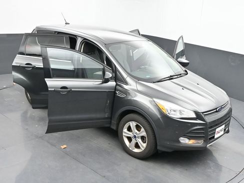 Used 2016 Ford Escape SE image 39