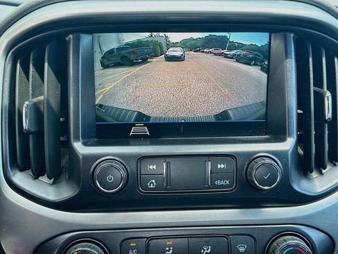 Used 2021 Chevrolet Colorado LT w/ Fleet Safety Package RWD image 15