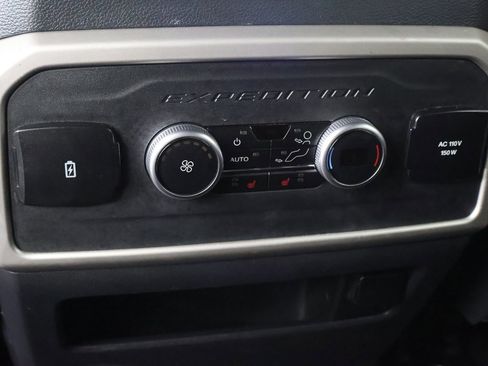 Used 2024 Ford Expedition Limited image 57