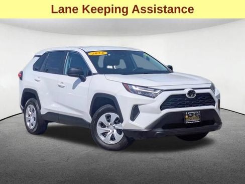Used 2024 Toyota RAV4 LE AWD/4WD image 4