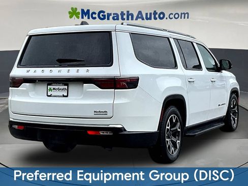 Used 2024 Jeep Wagoneer L Series III w/ Flexible Seating Group AWD/4WD image 8