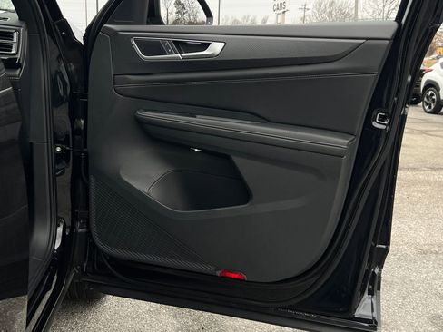 New 2026 Volkswagen Atlas Cross Sport SEL image 9