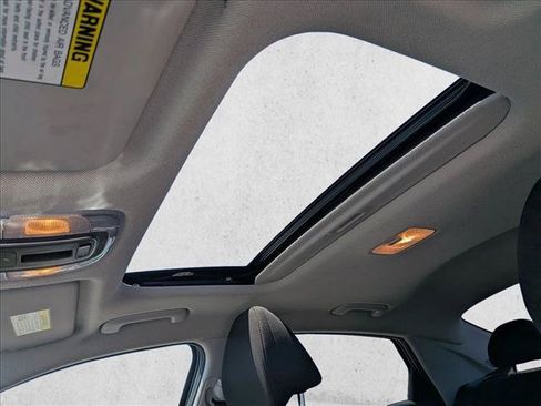 Used 2025 Hyundai Elantra SEL FWD image 14