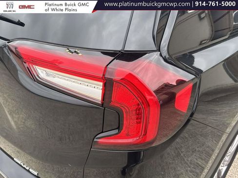 Used 2024 GMC Terrain SLT image 10