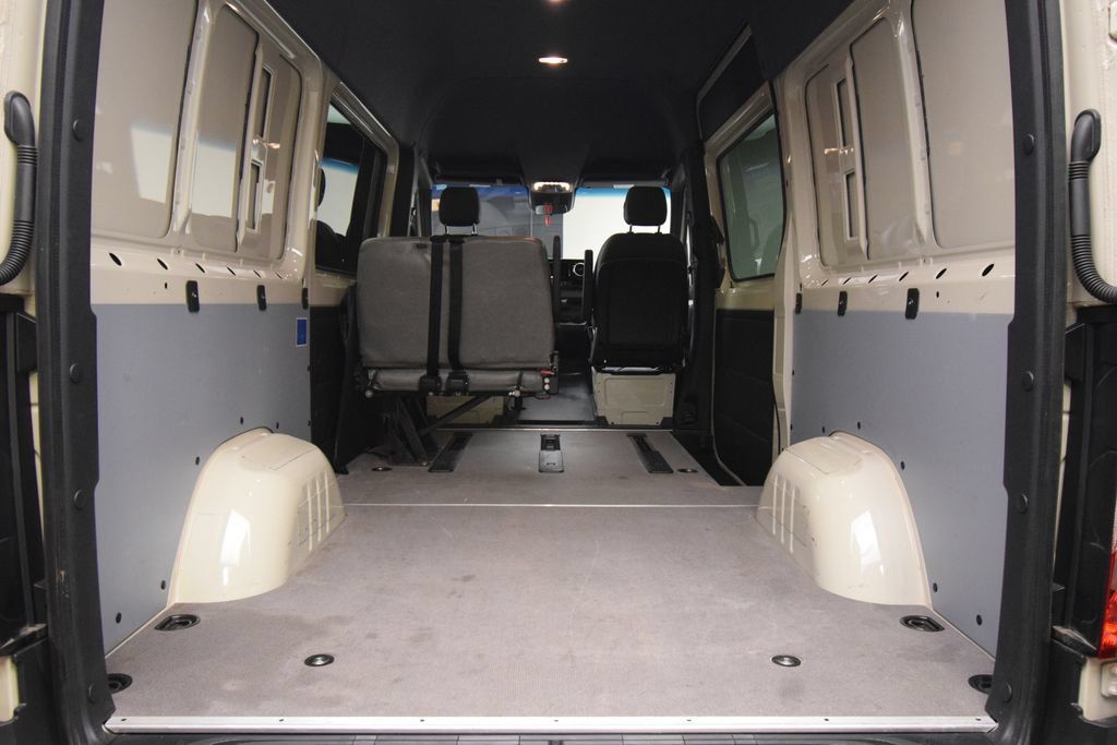Used 2024 Mercedes-Benz Sprinter 2500 image 23