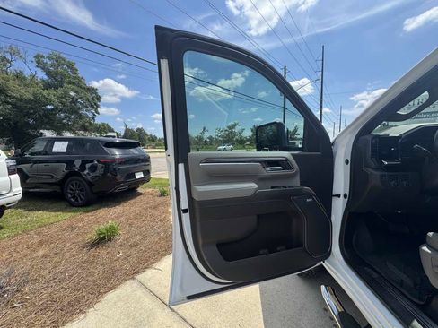 Used 2024 Chevrolet Silverado 3500 LTZ w/ LTZ Plus Package AWD/4WD image 31