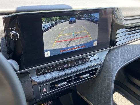 Used 2026 Toyota Camry XLE w/ Premium Package AWD/4WD image 31