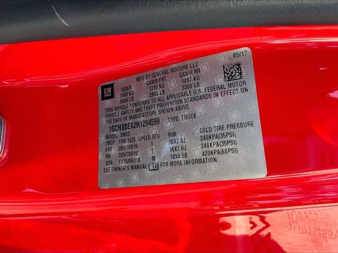 Used 2017 Chevrolet Colorado W/T RWD image 35