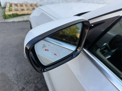 Used 2024 BMW 330i xDrive Sedan image 32