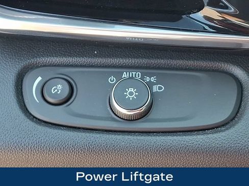 Used 2024 Buick Envista Sport Touring w/ Convenience I Package FWD image 9