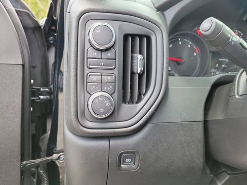 Used 2024 GMC Sierra 2500 Pro AWD/4WD image 23