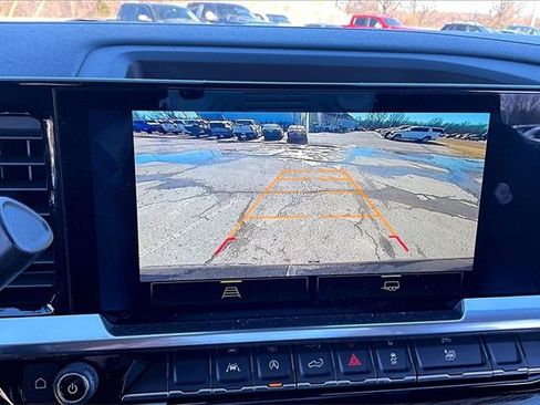 Used 2023 Chevrolet Silverado 1500 LT image 15