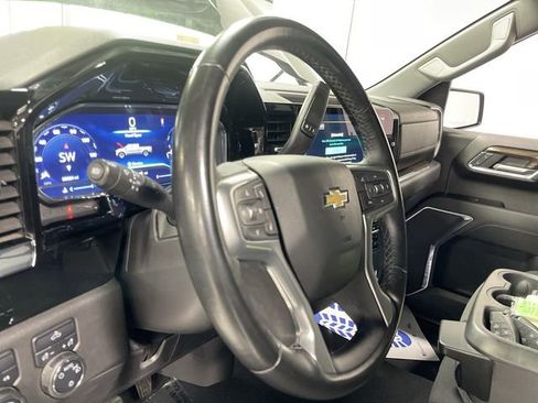 Used 2023 Chevrolet Silverado 1500 LT image 14