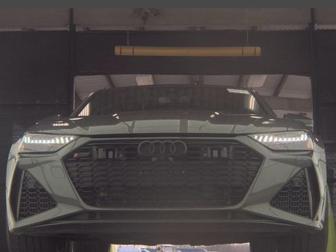 Used 2023 Audi RS 6 4.2 image 3