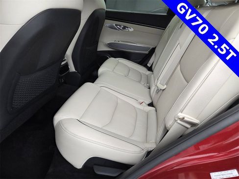 Used 2023 Genesis GV70 2.5T w/ Advanced Package image 29