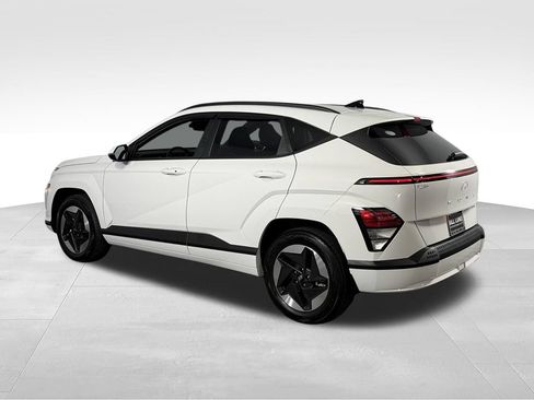 Used 2024 Hyundai Kona SEL FWD image 9