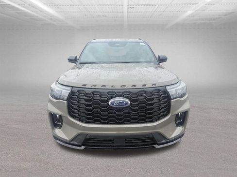 New 2026 Ford Explorer ST-Line AWD/4WD image 9
