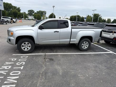 Used 2015 GMC Canyon W/T RWD image 3