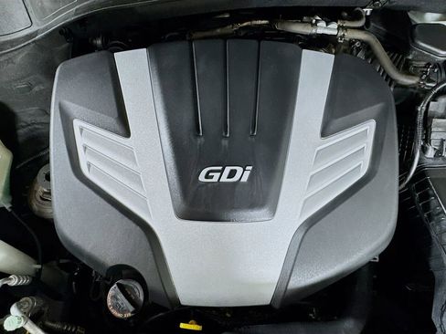 Used 2017 Hyundai Santa Fe SE image 32