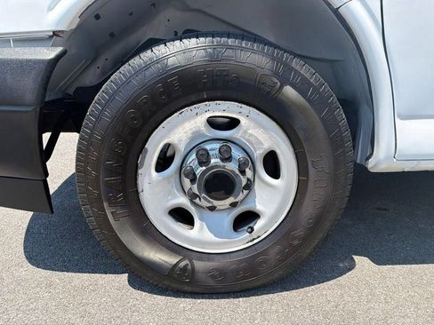 Used 2020 Chevrolet Express 2500 w/ Driver Convenience Package RWD image 9