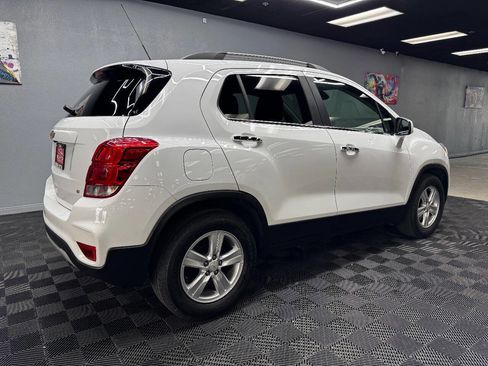 Used 2019 Chevrolet Trax LT w/ LT Convenience Package image 13