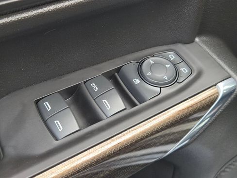 Certified 2021 Chevrolet Silverado 1500 LT Trail Boss w/ LPO, Dark Essentials Package AWD/4WD image 25