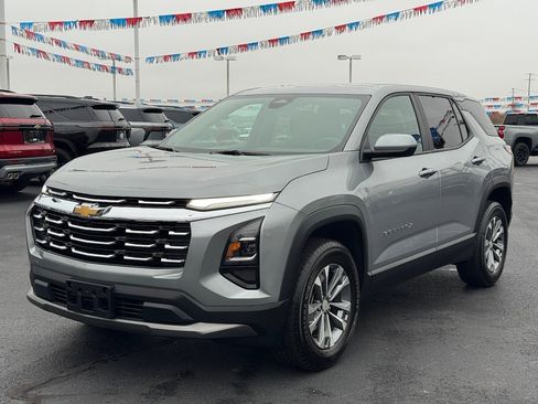 Used 2025 Chevrolet Equinox LT image 1