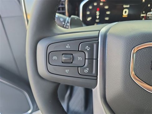 New 2026 GMC Sierra 1500 SLT image 25