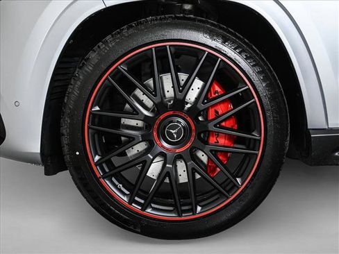 New 2026 Mercedes-Benz GLS 63 AMG 4MATIC image 28