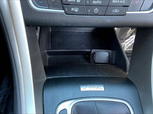 Used 2016 Ford Fusion SE w/ Equipment Group 202A FWD image 16