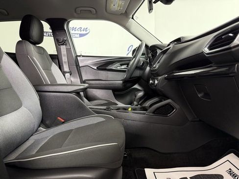 Used 2023 Chevrolet TrailBlazer LT w/ Confidence II Package image 16