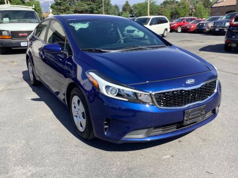 Used 2017 Kia Forte LX FWD image 6