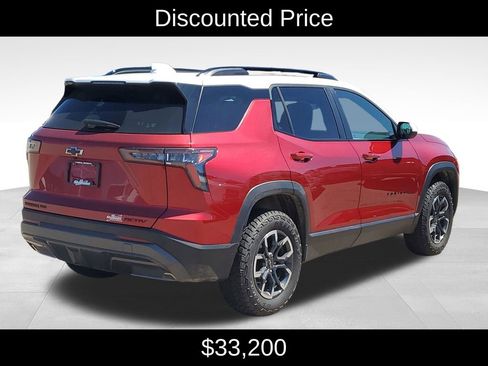 Used 2025 Chevrolet Equinox ACTIV AWD/4WD image 3