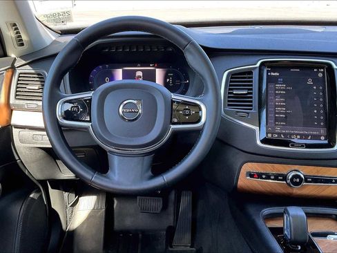 Used 2023 Volvo XC90 T8 Core image 8