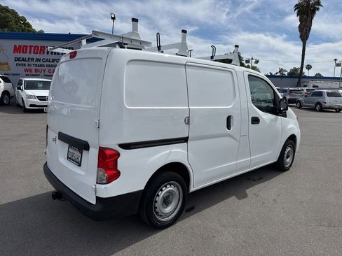 Used 2020 Nissan NV200 S image 4