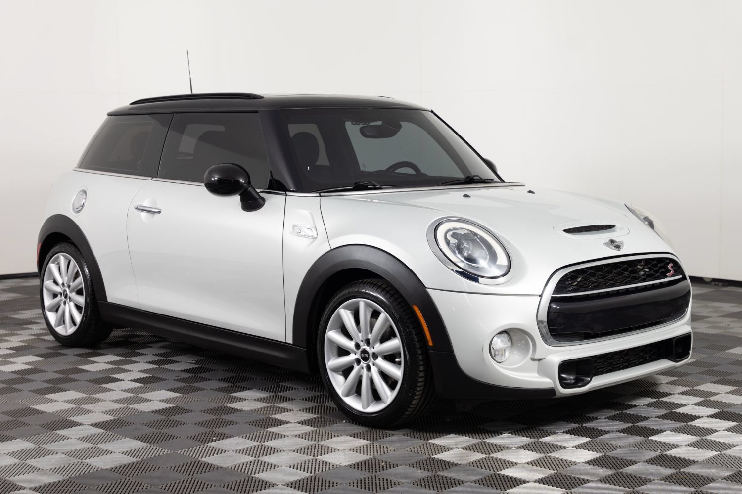 Used 2017 MINI Cooper S FWD image 10