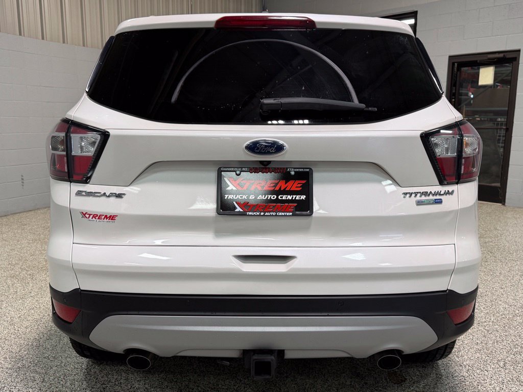 Used 2018 Ford Escape Titanium AWD/4WD image 5