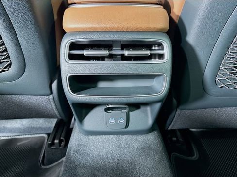 New 2026 Genesis GV70 2.5T Advanced image 18