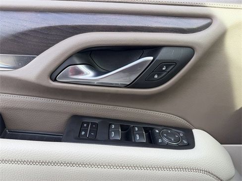 Used 2022 GMC Yukon XL Denali image 26