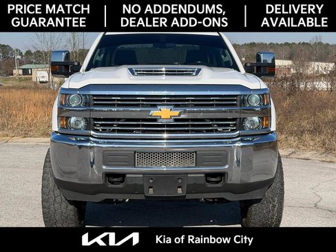 Used 2017 Chevrolet Silverado 2500 LT image 2