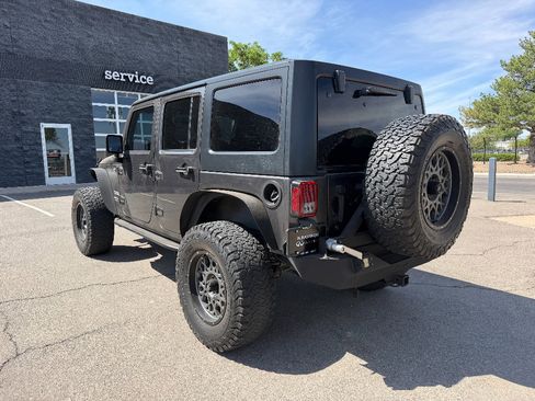 Used 2017 Jeep Wrangler Unlimited Sport w/ Quick Order Package 24S AWD/4WD image 9