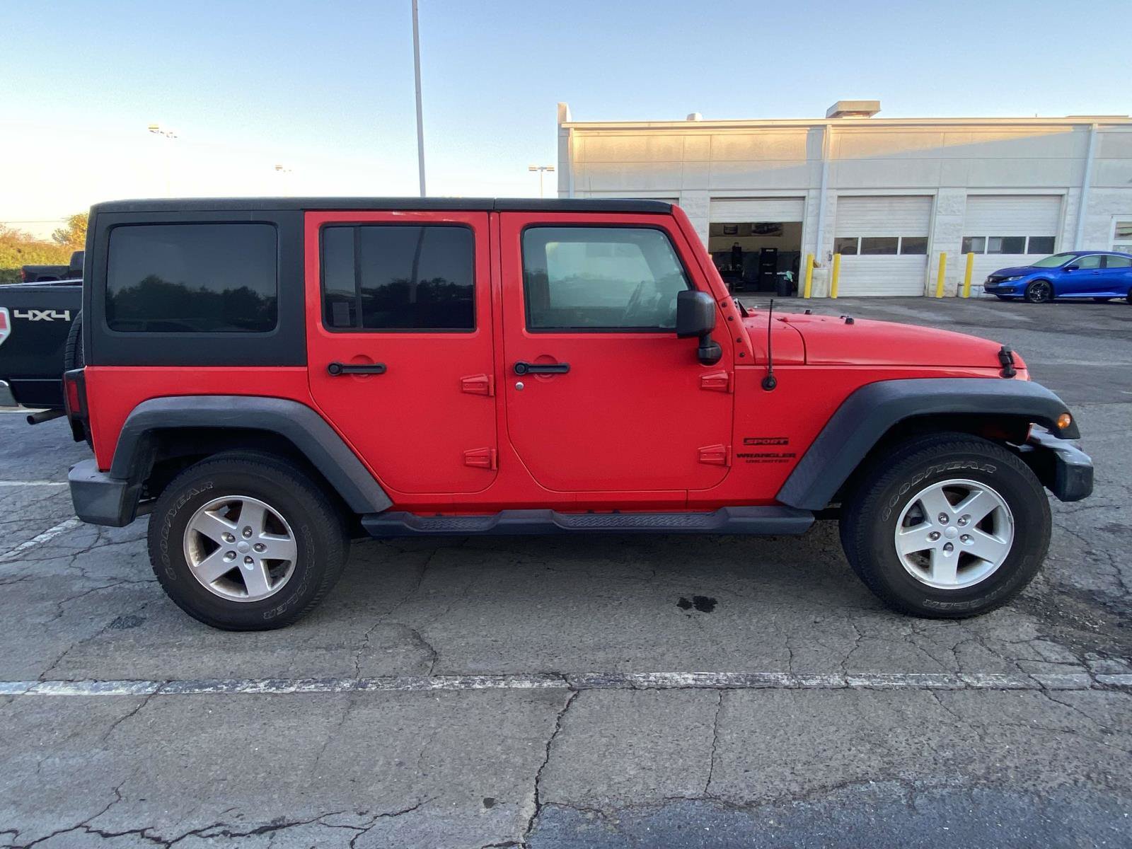 Used 2017 Jeep Wrangler Unlimited Sport w/ Quick Order Package 24S AWD/4WD image 6
