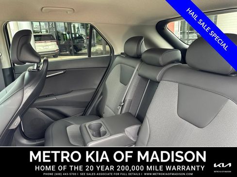 Used 2025 Kia Niro EX FWD image 33