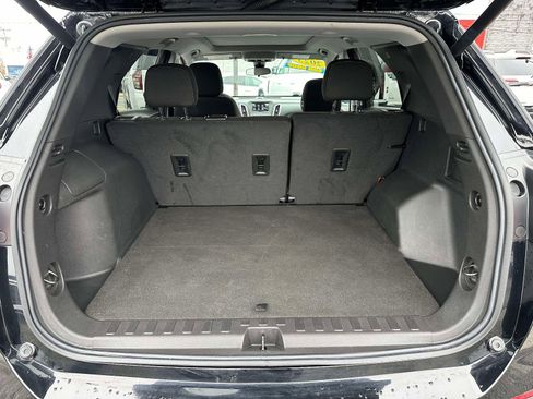 Certified 2023 Chevrolet Equinox LT FWD image 12