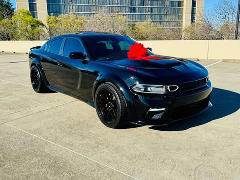 Used 2022 Dodge Charger Scat Pack RWD image 10