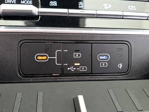 Used 2025 Hyundai Santa Fe SEL AWD/4WD image 15
