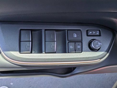 Used 2023 Toyota Crown Platinum AWD/4WD image 15