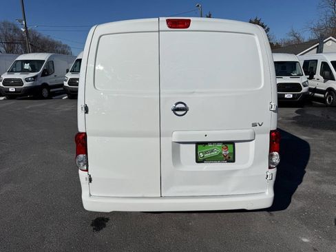 Used 2017 Nissan NV200 SV w/ Technology Package image 32