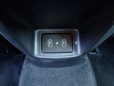 Used 2025 Hyundai Elantra Limited FWD image 9