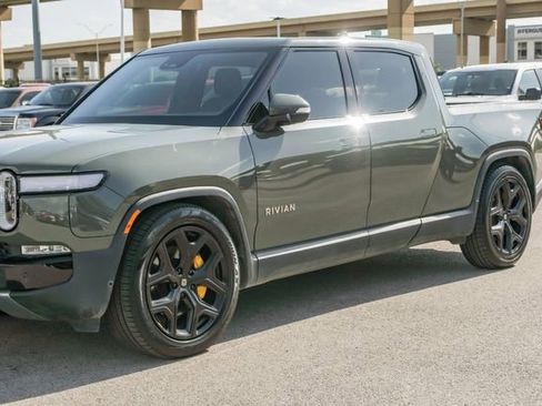 Used 2022 Rivian R1T Launch Edition image 8